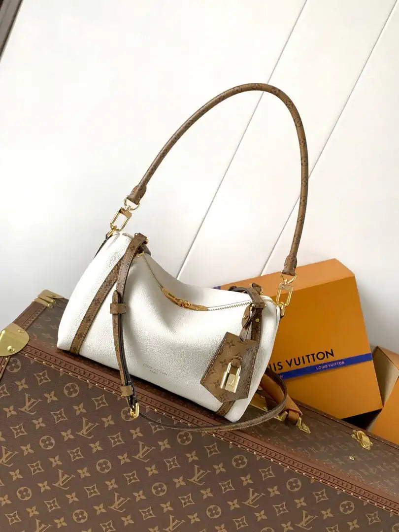 Louis Vuitton LV M29392 Express PM Bag White