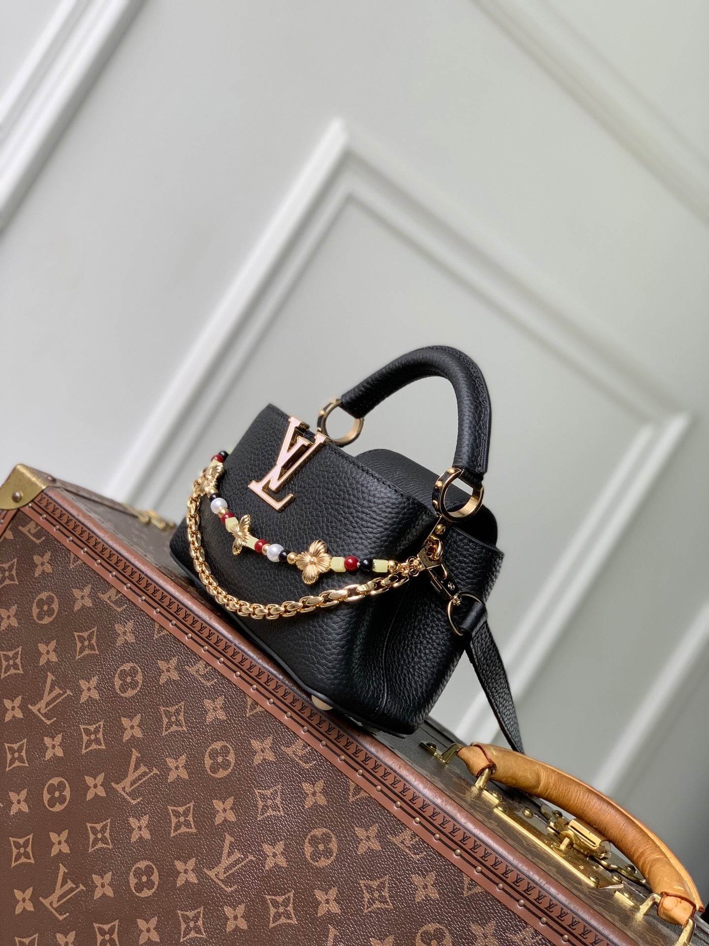 Louis Vuitton LV M29443 Capucines East West Mini Bag Black - Default Title - View 2