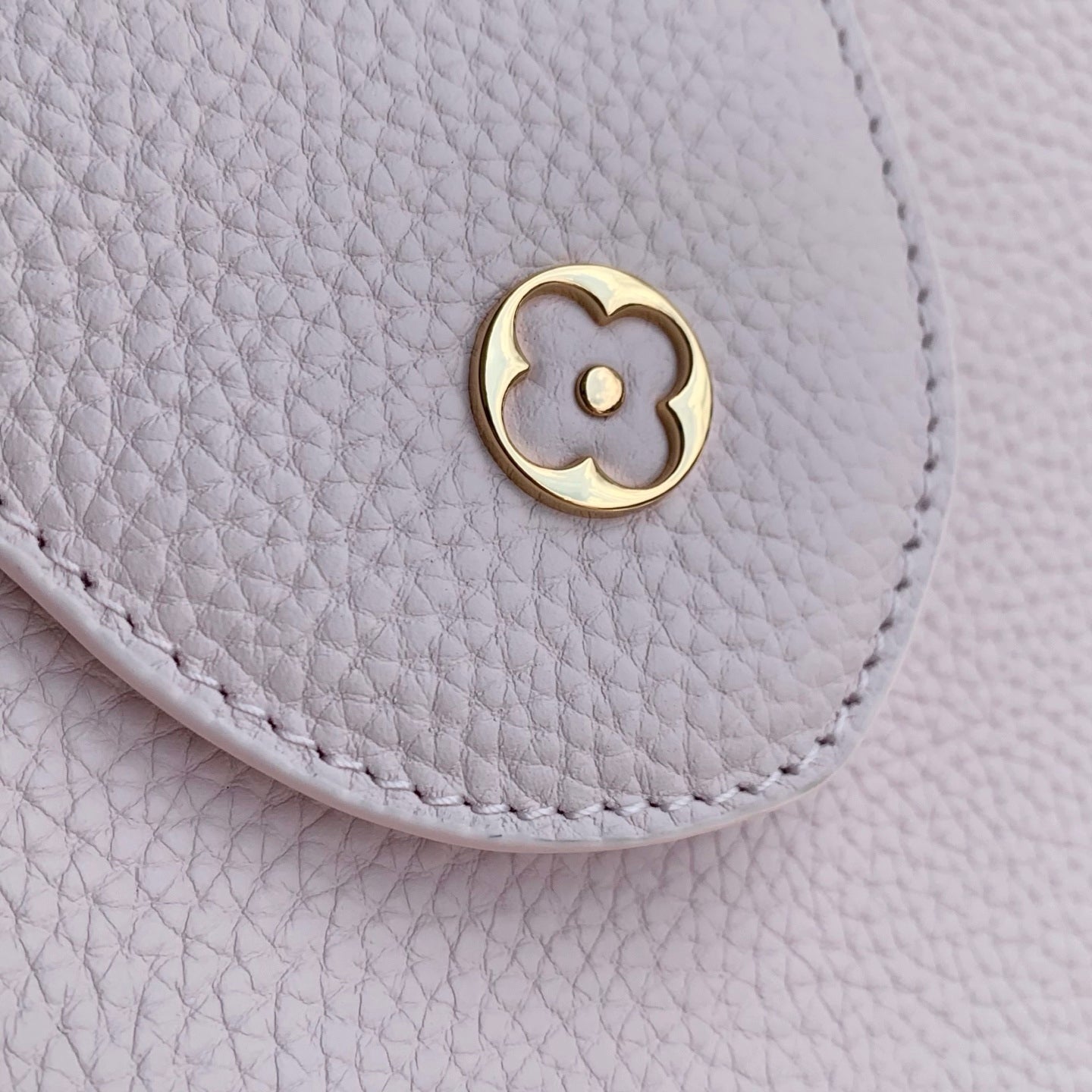 Louis Vuitton LV M29443 Capucines East West Mini Bag Pink - Default Title - View 5