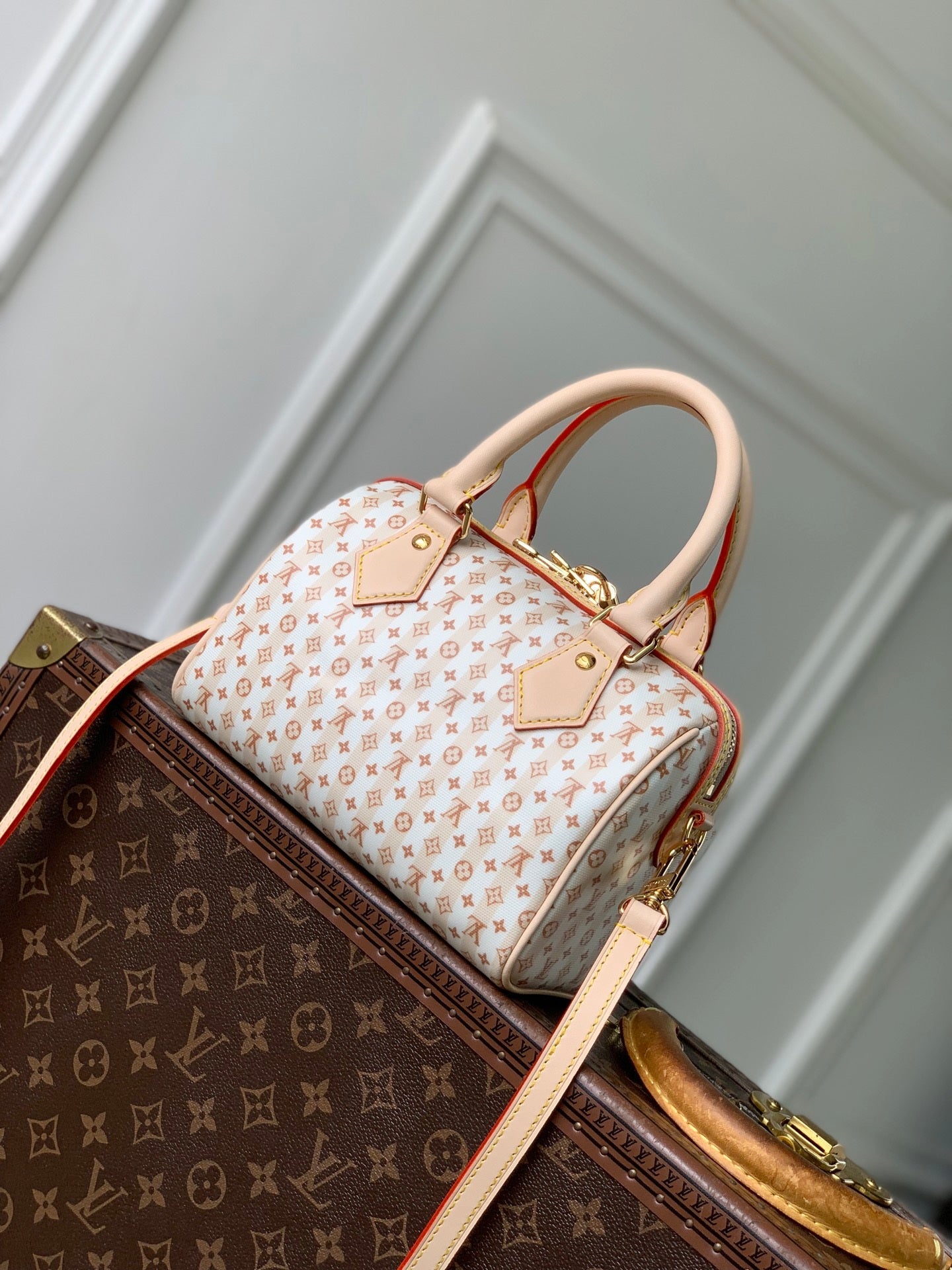Louis Vuitton LV M29459 Speedy Bandoulière 20 Bag Nude Rose - Default Title - View 3