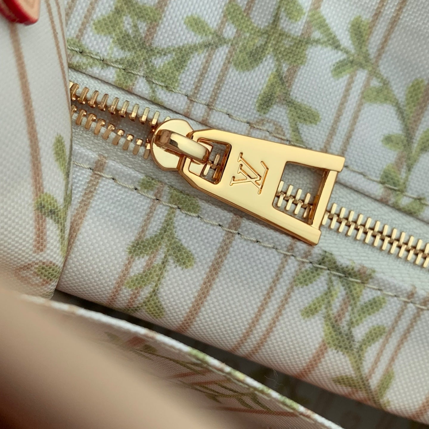 Louis Vuitton LV M29477 OnTheGo PM Bag Blue - Default Title - View 8