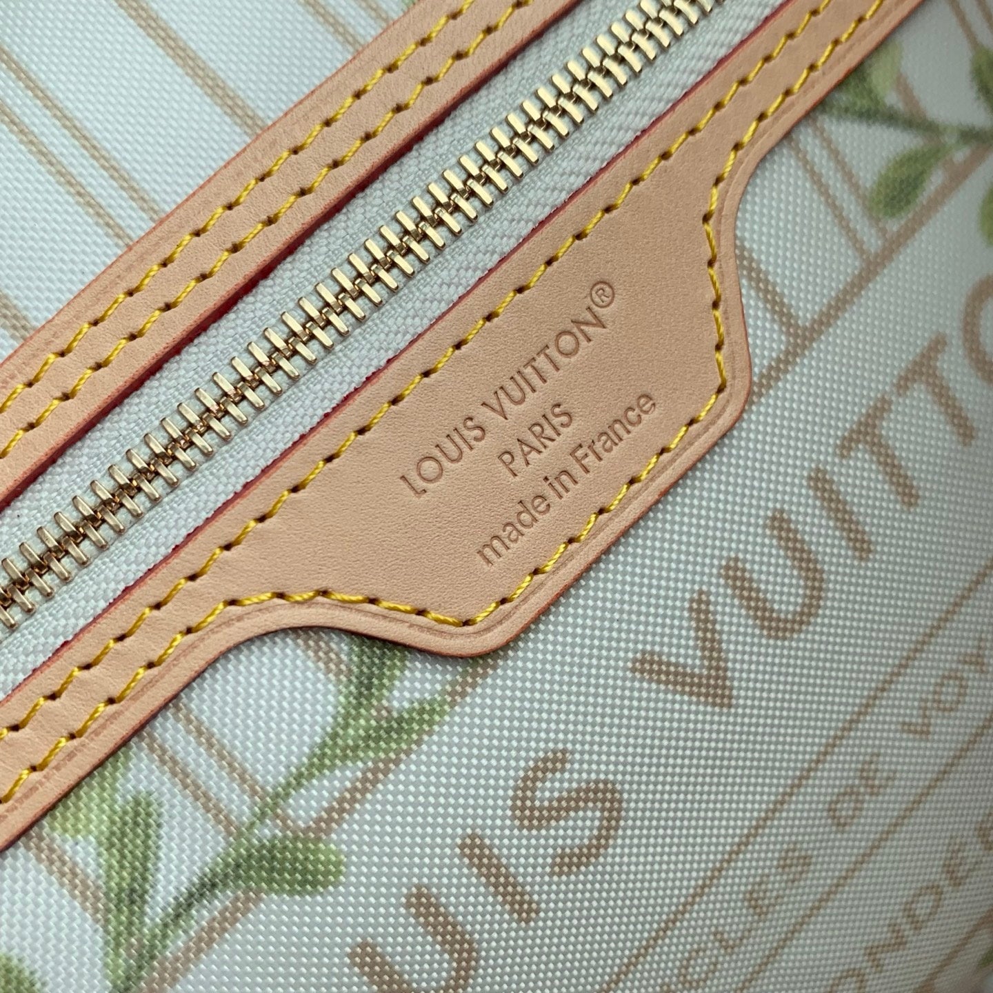 Louis Vuitton LV M29483 Neverfull MM Bag Nude Rose - Default Title - View 11