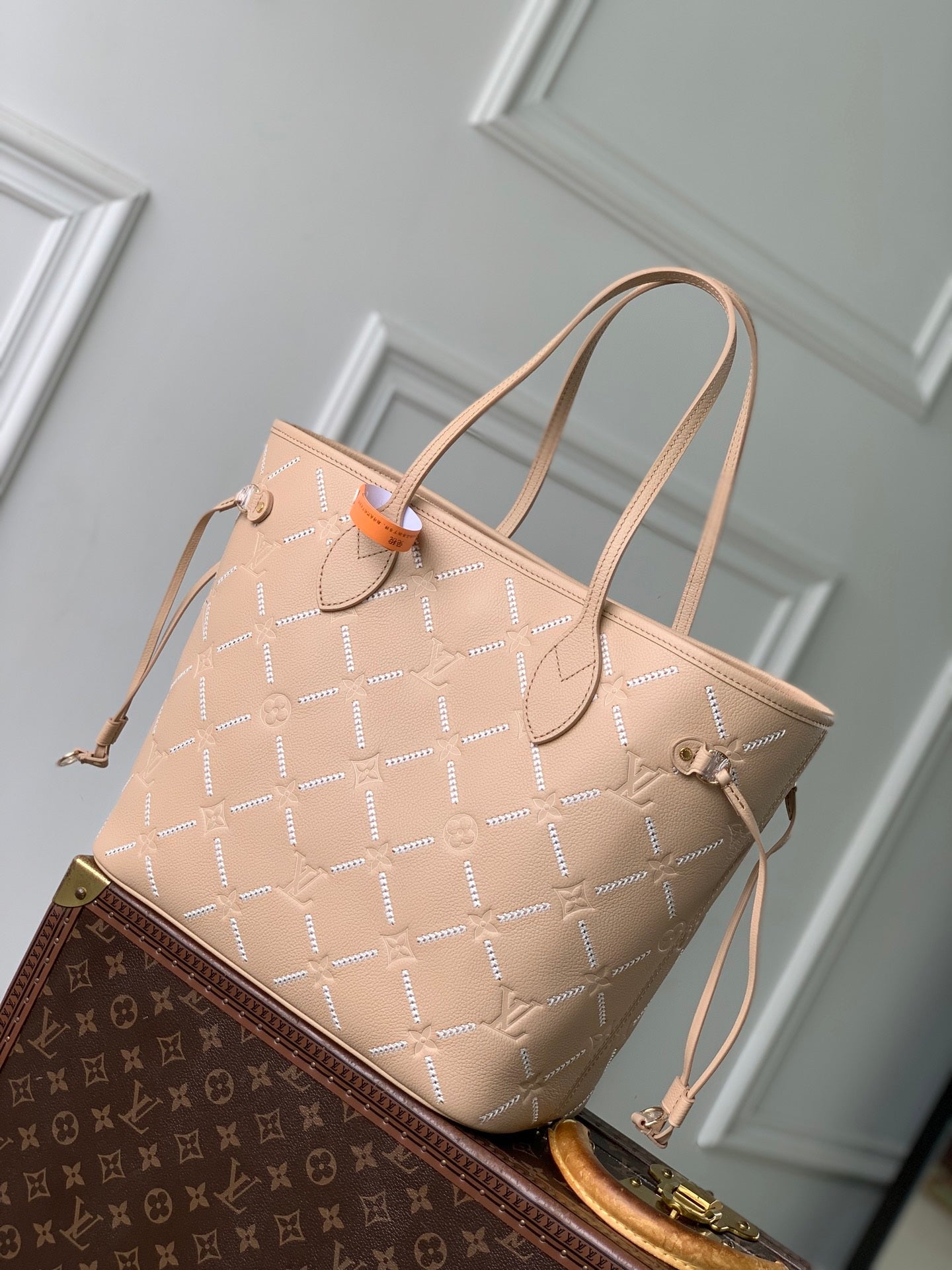 Louis Vuitton LV M29486 Neverfull MM Bag Hazelnut Couture - Default Title - View 1