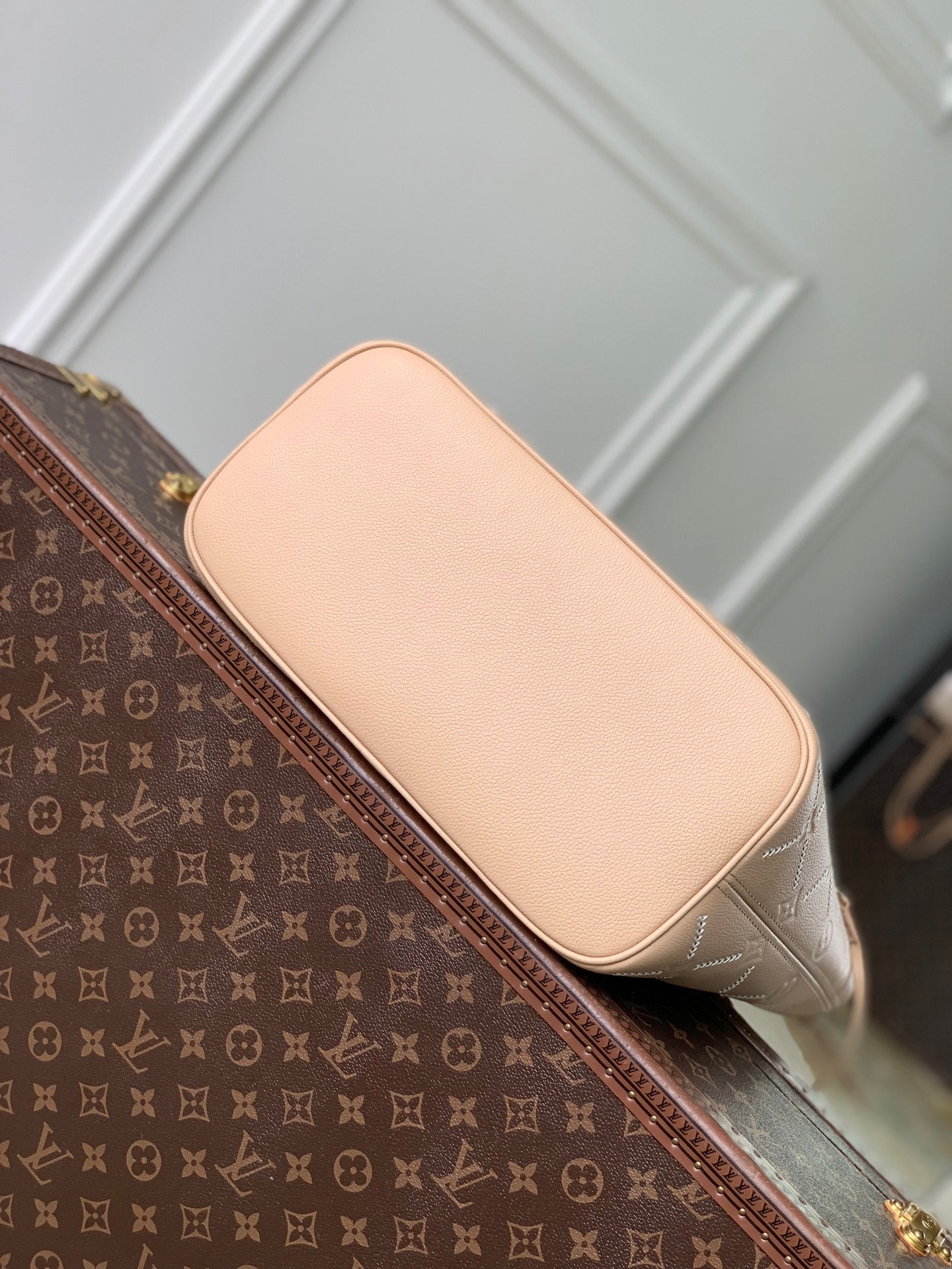 Louis Vuitton LV M29486 Neverfull MM Bag Hazelnut Couture