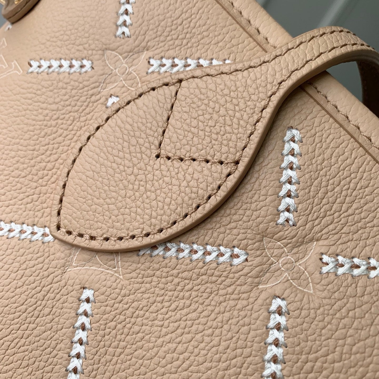 Louis Vuitton LV M29486 Neverfull MM Bag Hazelnut Couture - Default Title - View 5