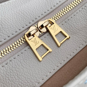 Louis Vuitton LV M29487 Onthego East West Bag Light Bliss Couture - Default Title - View 5