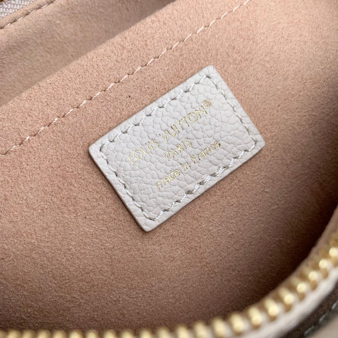 Louis Vuitton LV M29487 Onthego East West Bag Light Bliss Couture - Default Title - View 9