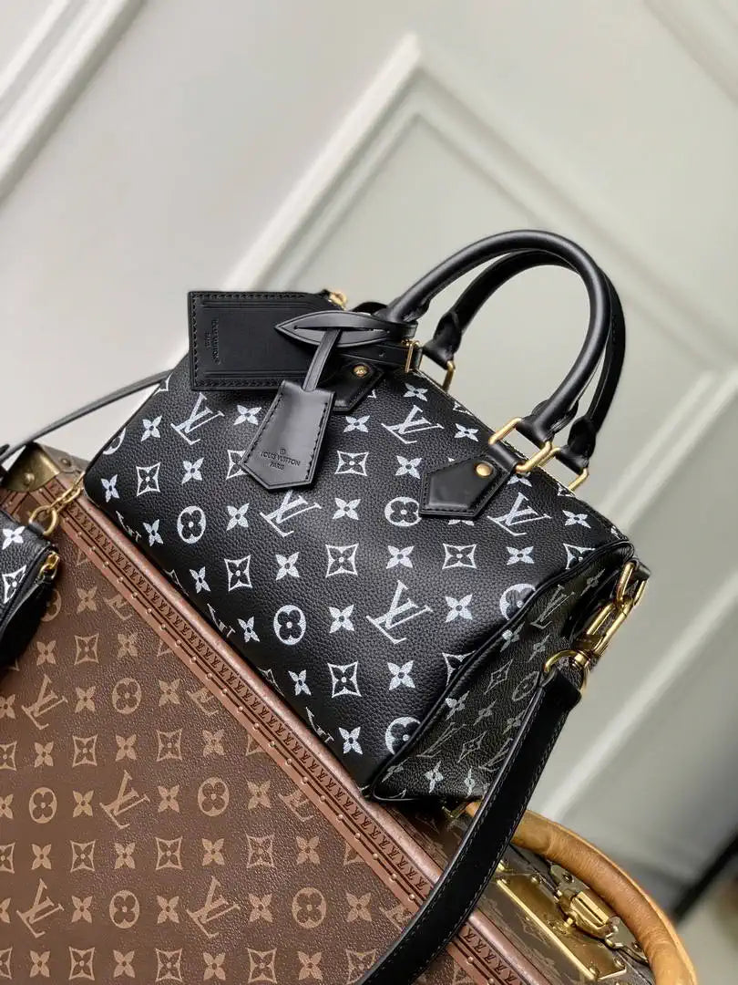 Louis Vuitton LV M2A047 Speedy P9 Bandoulière 25 M24443 Black