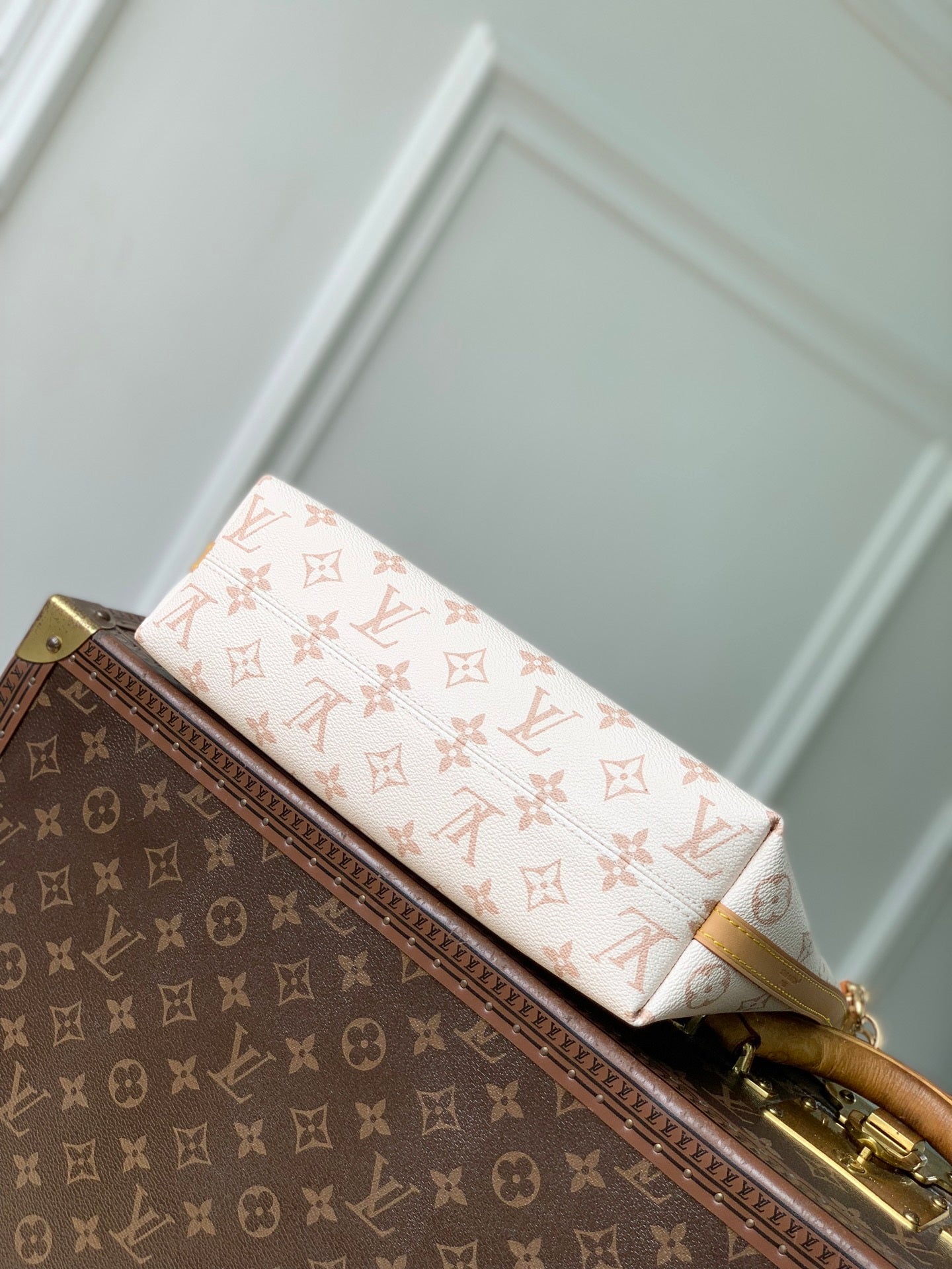 Louis Vuitton LV M2A078 Multipass Handbag - Default Title - View 4