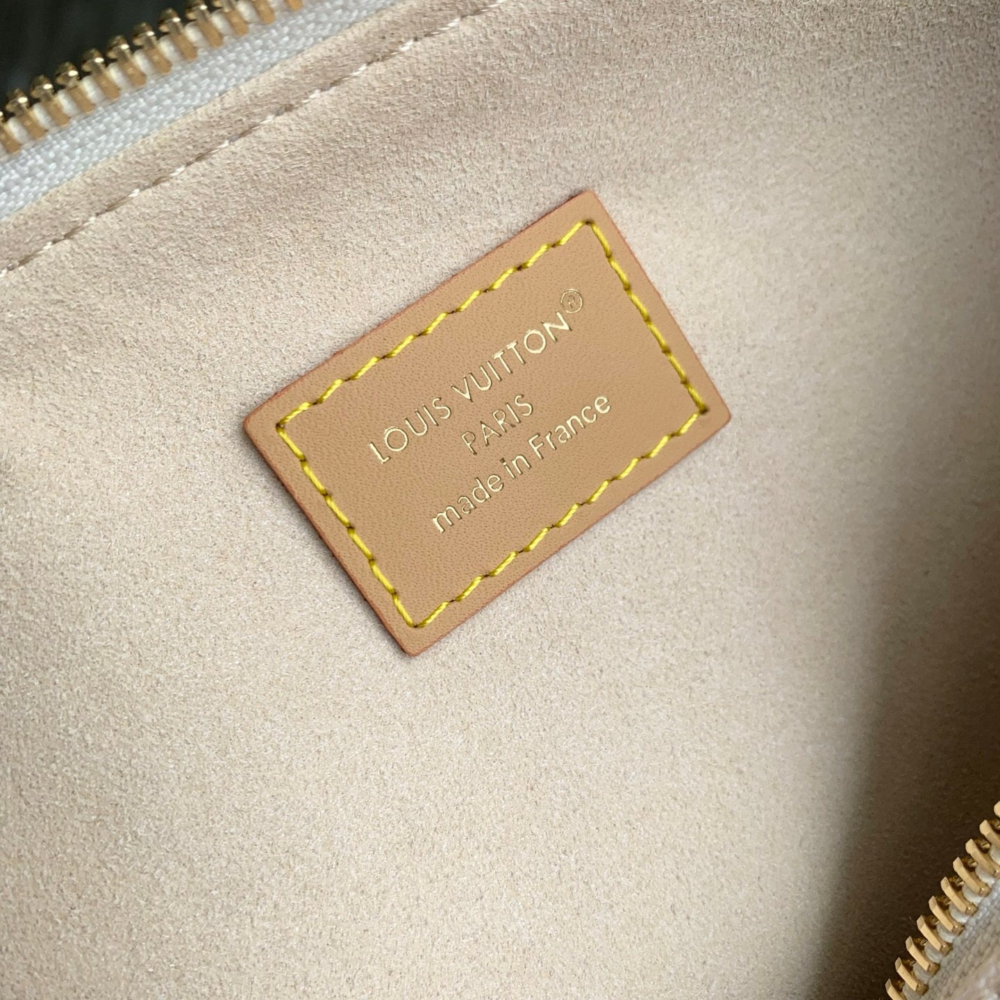 Louis Vuitton LV M2A078 Multipass Handbag - Default Title - View 8