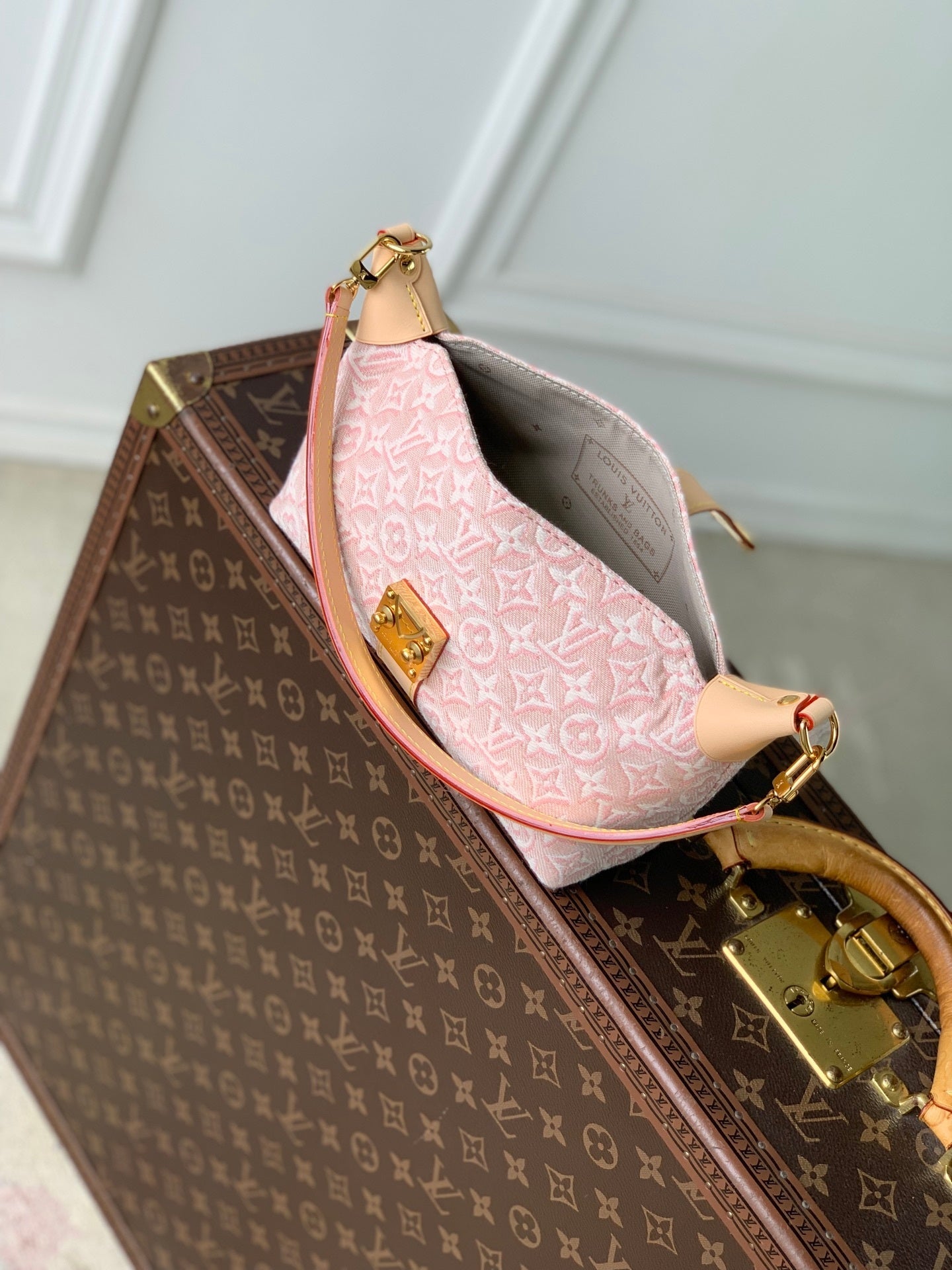 Louis Vuitton  LV M2A382 Pochette Mia Bag - Default Title - View 9