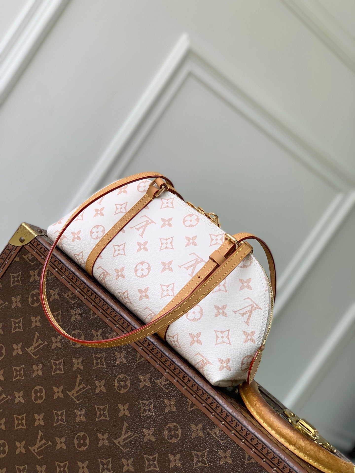 Louis Vuitton LV M2A457 Squire East-West Bag - Default Title - View 3