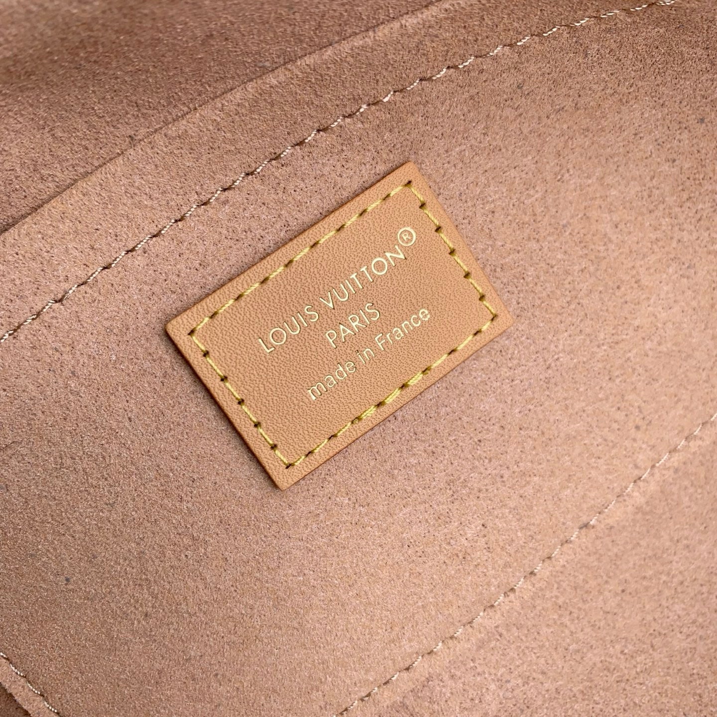 Louis Vuitton LV M2A457 Squire East-West Bag - Default Title - View 9