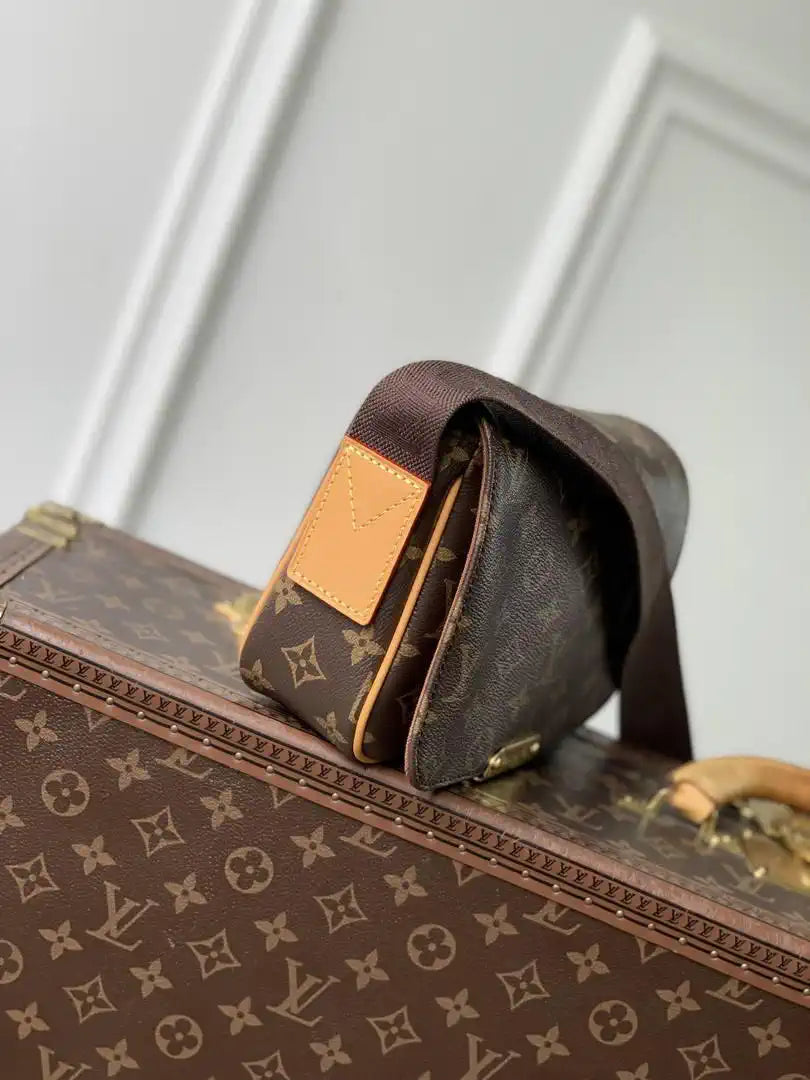 Louis Vuitton LV M3A430 Mini Bastille Brown