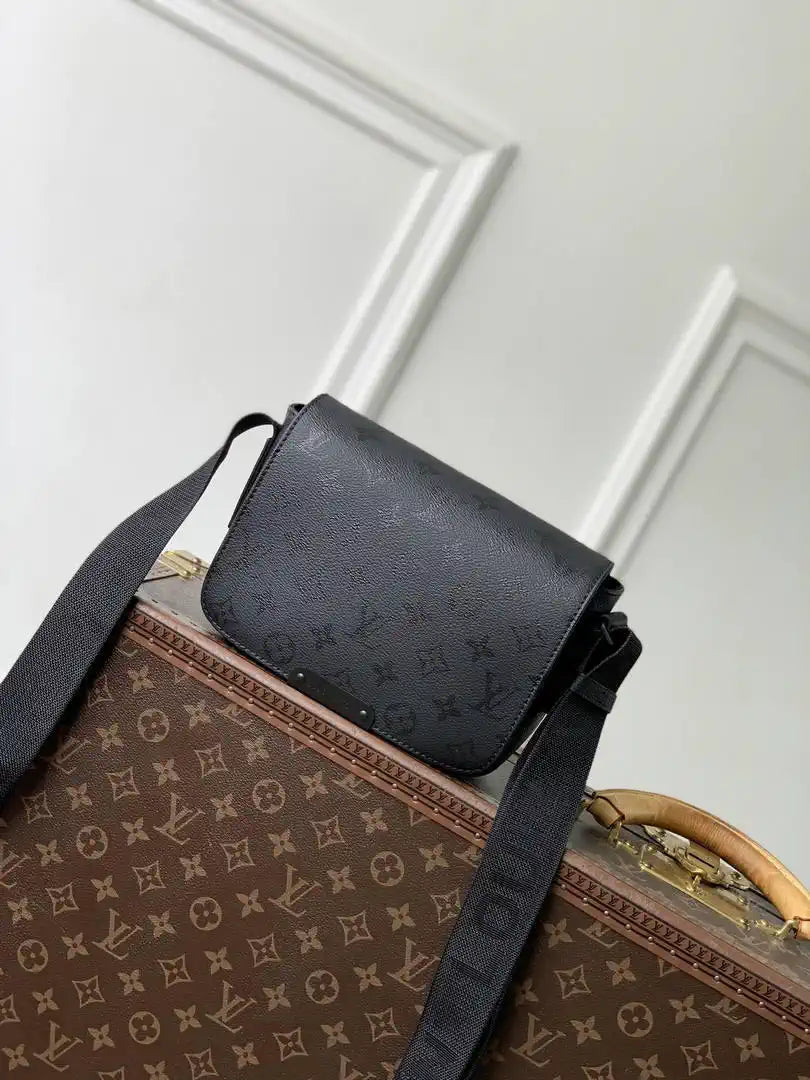 Louis Vuitton LV M3A597 Mini Bastille Black