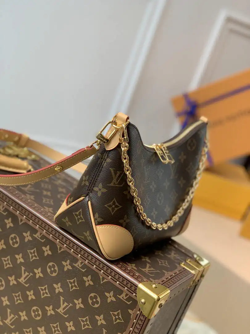 Louis Vuitton LV M45832 Boulogne PM Bag Monogram