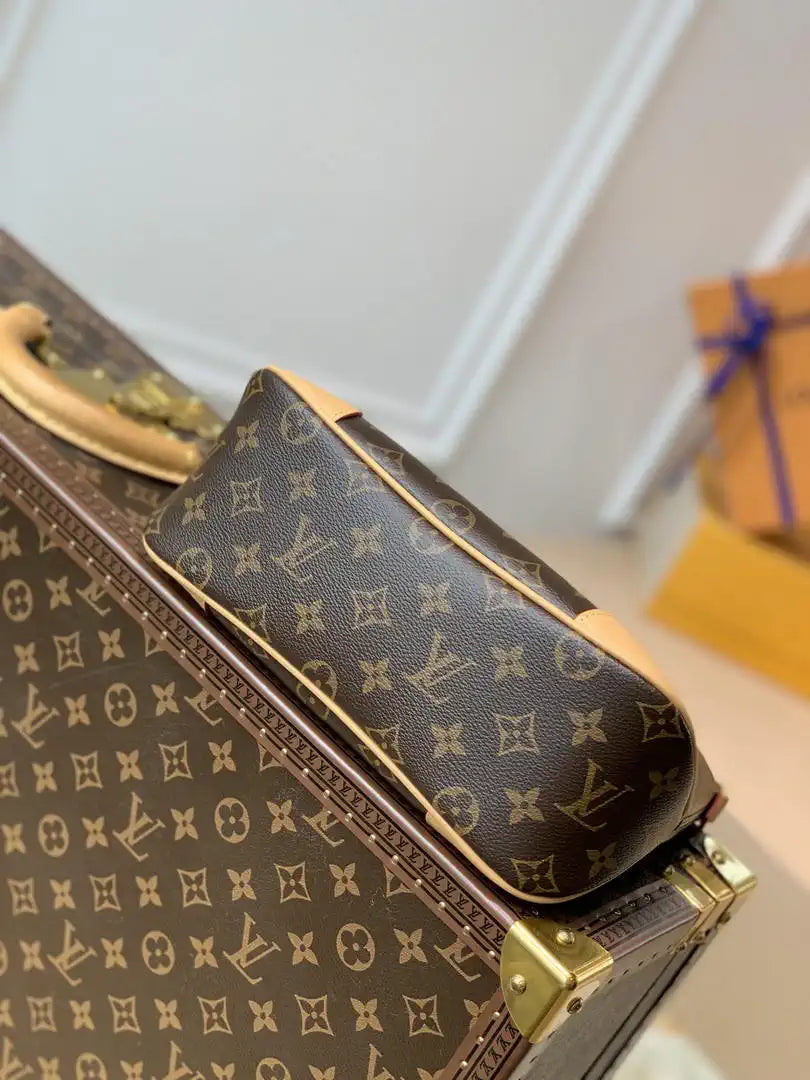 Louis Vuitton LV M45832 Boulogne PM Bag Monogram
