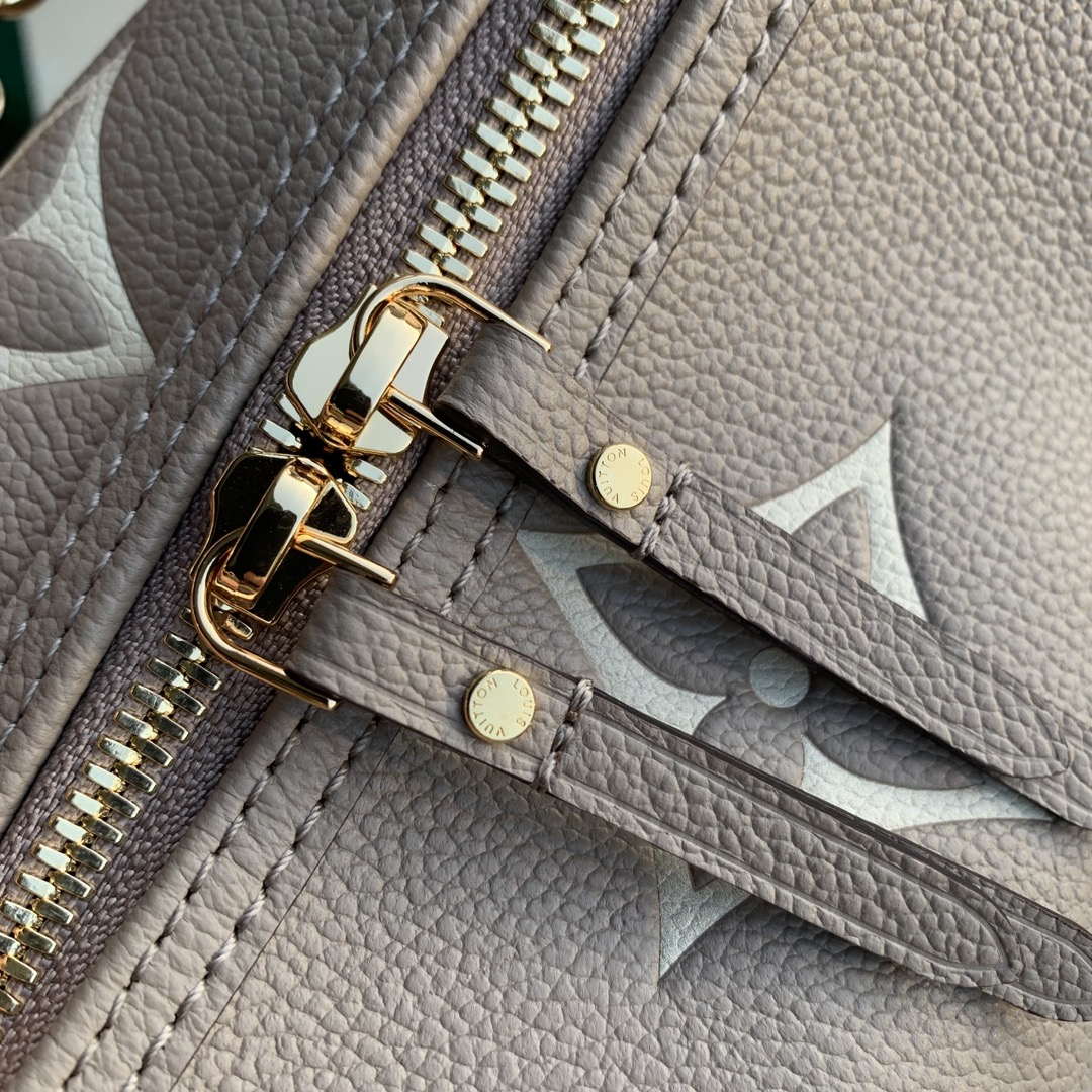 Louis Vuitton LV M46738 Loop Hobo Bag Bicolor Monogram - Default Title - View 8