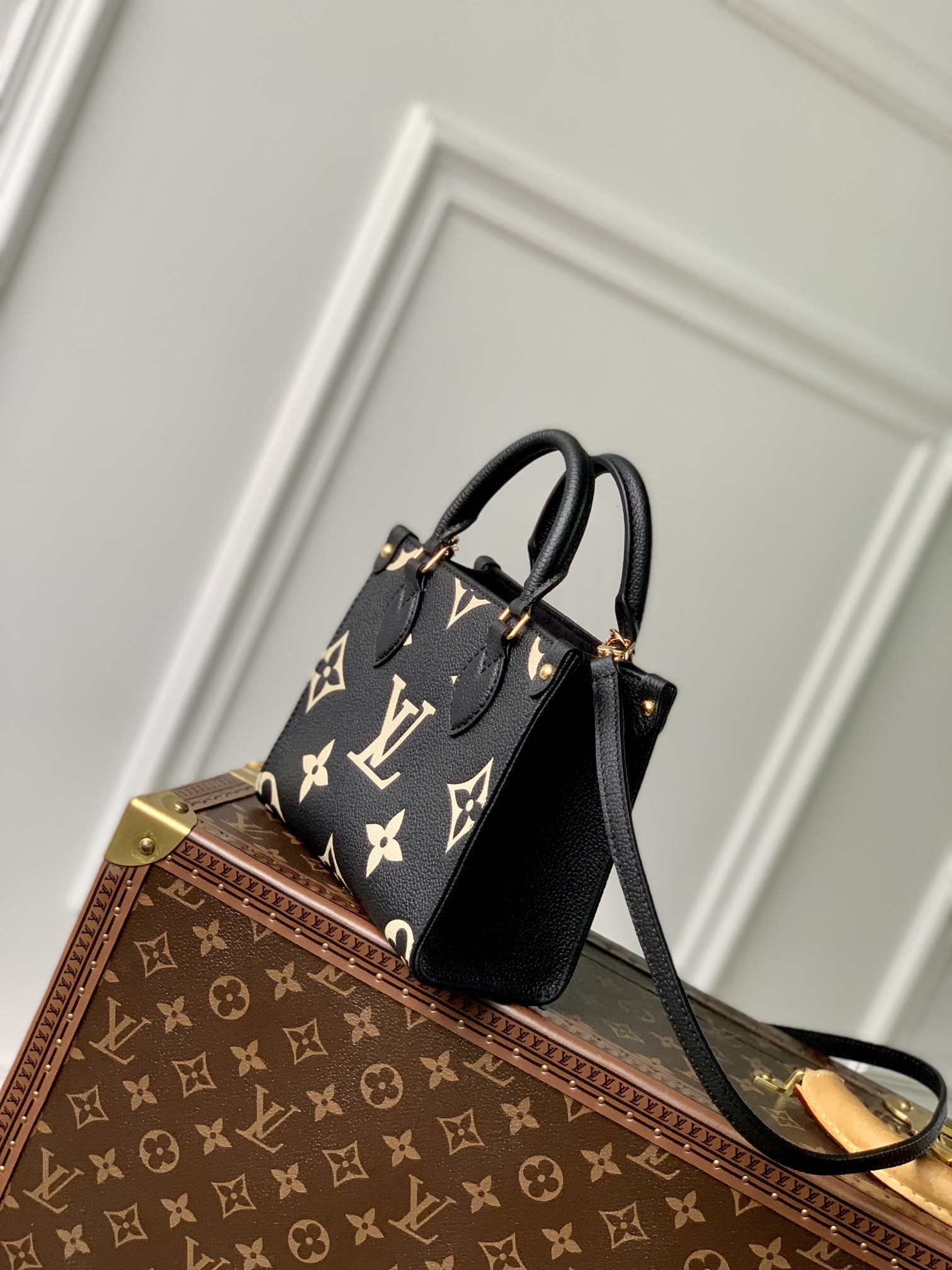 Louis Vuitton LV M47054 OnTheGo BB Handbag Bicolor Monogram Empreinte Leather Black - Default Title - View 3