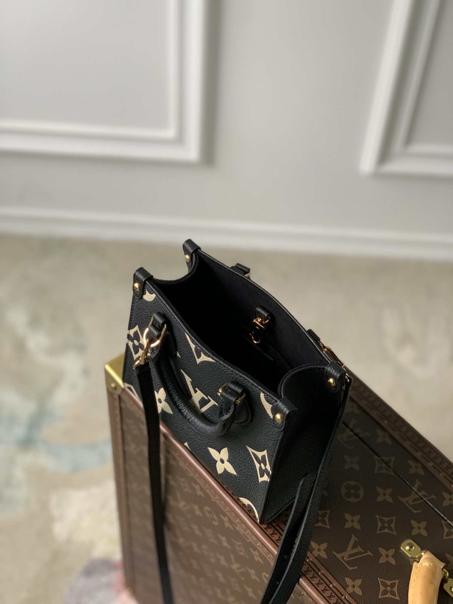 Louis Vuitton LV M47054 OnTheGo BB Handbag Bicolor Monogram Empreinte Leather Black - Default Title - View 9