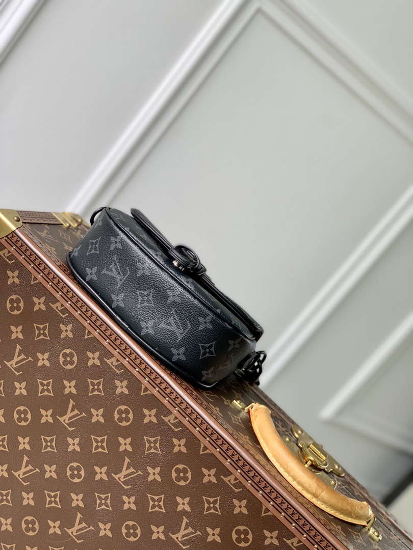 Louis Vuitton LV M47060 Montsouris Messenger PM Monogram Eclipse Canvas