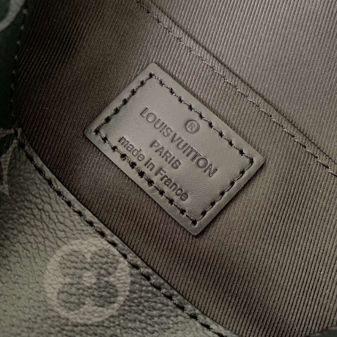 Louis Vuitton LV M47060 Montsouris Messenger PM Monogram Eclipse Canvas