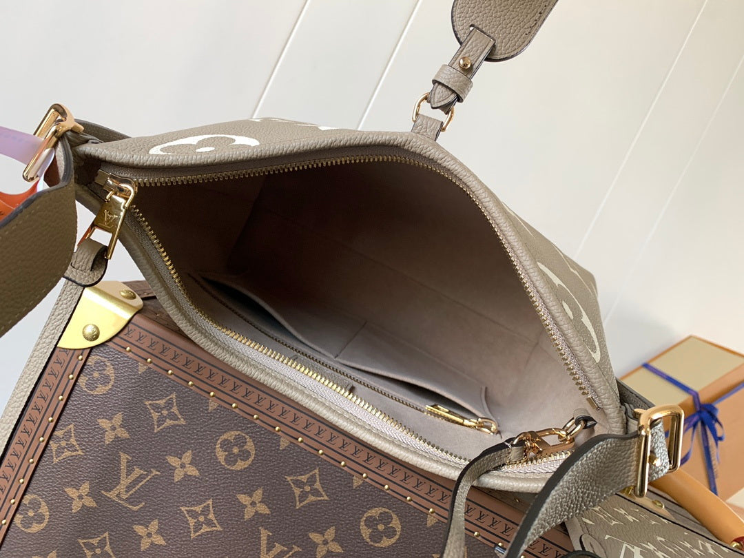 Louis Vuitton LV M47180 CarryAll PM Bag Tourterelle Gray / Crème Beige