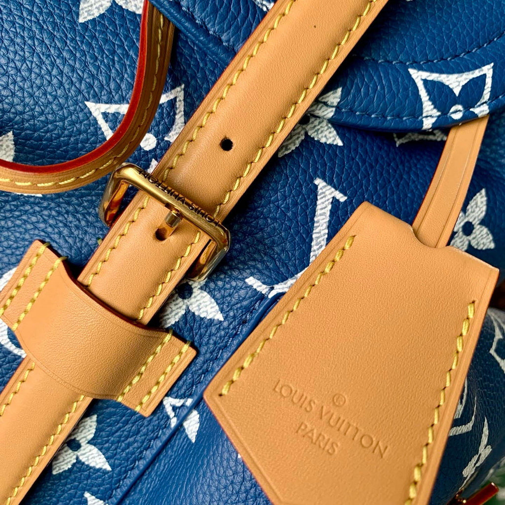 Louis Vuitton LV M55699 P9 Christopher MM Backpack Blue