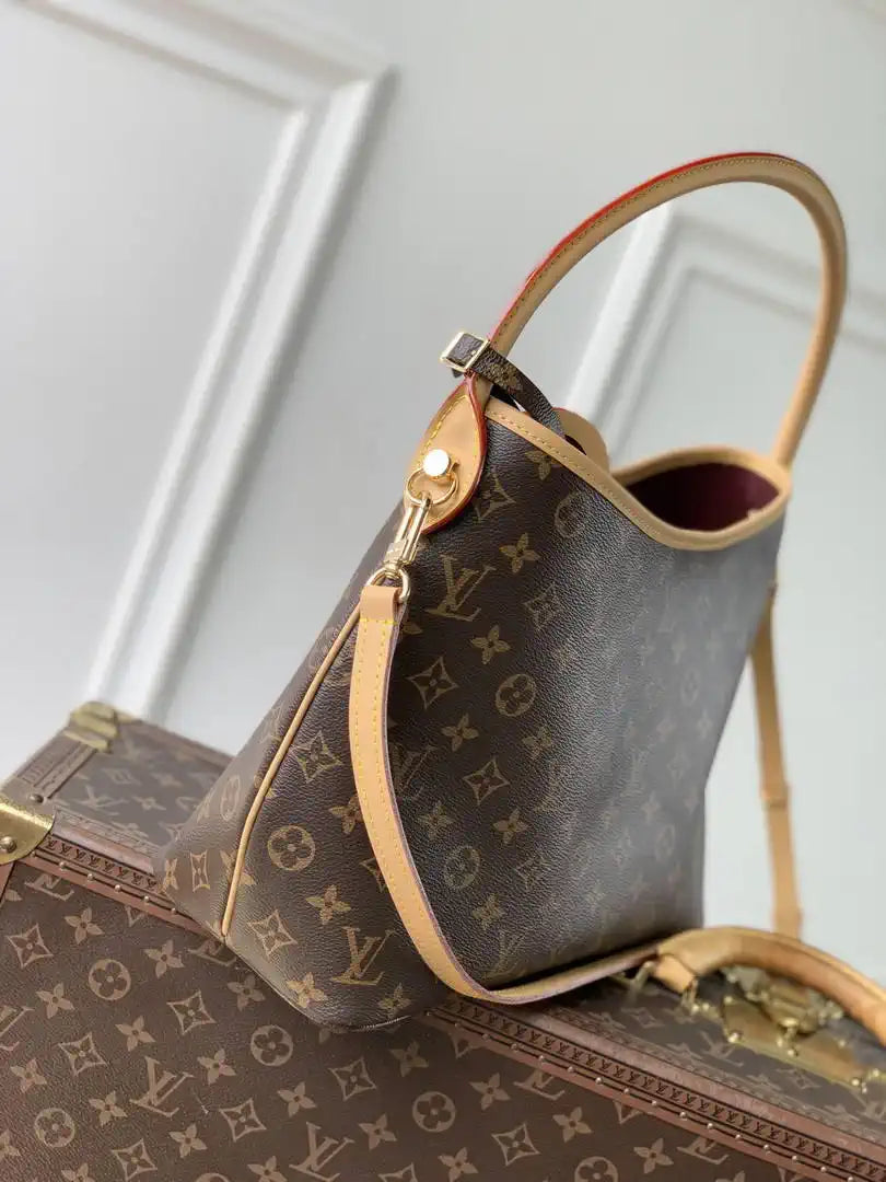 Louis Vuitton LV M57857 Monogram