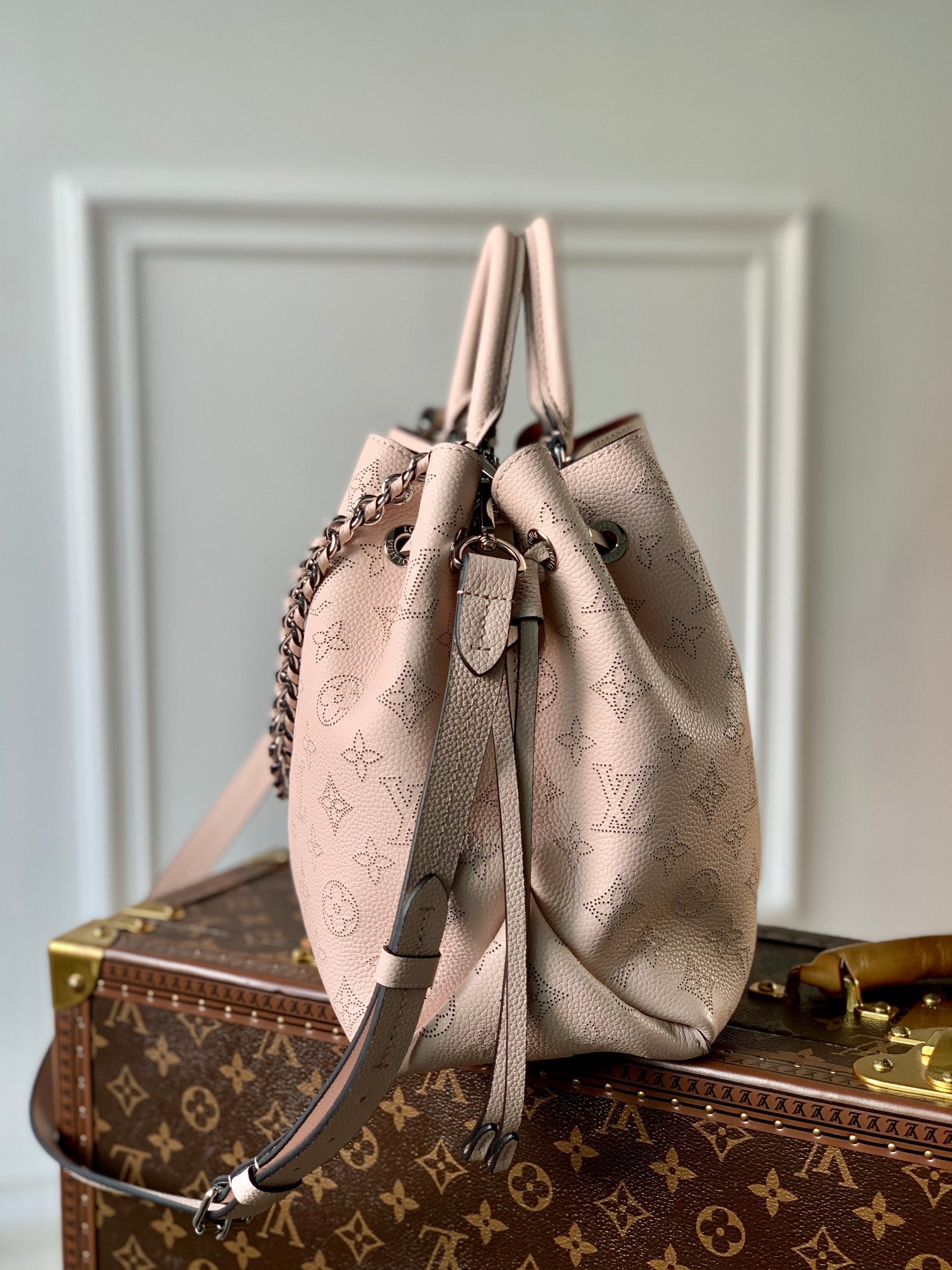 Louis Vuitton LV M59203 Bella Tote Mahina Cr¨¨me Beige - Default Title - View 2