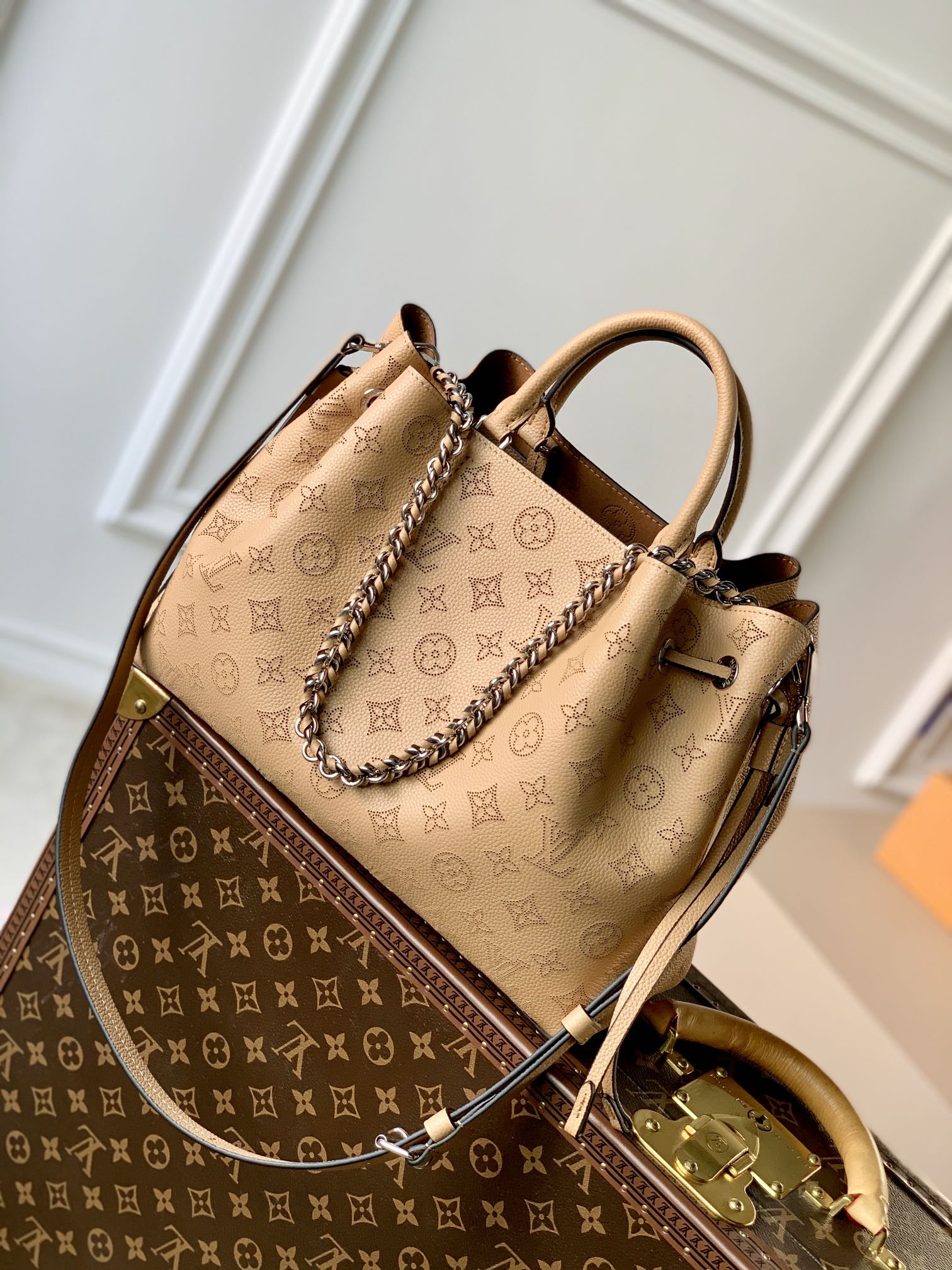 Louis Vuitton LV M59655 Bella Tote Mahina Orange Yellow - Default Title - View 1