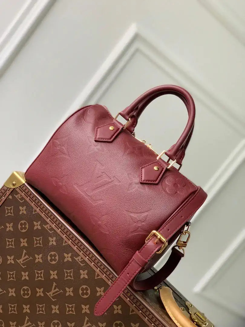 Louis Vuitton LV M59273  Speedy Bandouliere 25 Bag Red