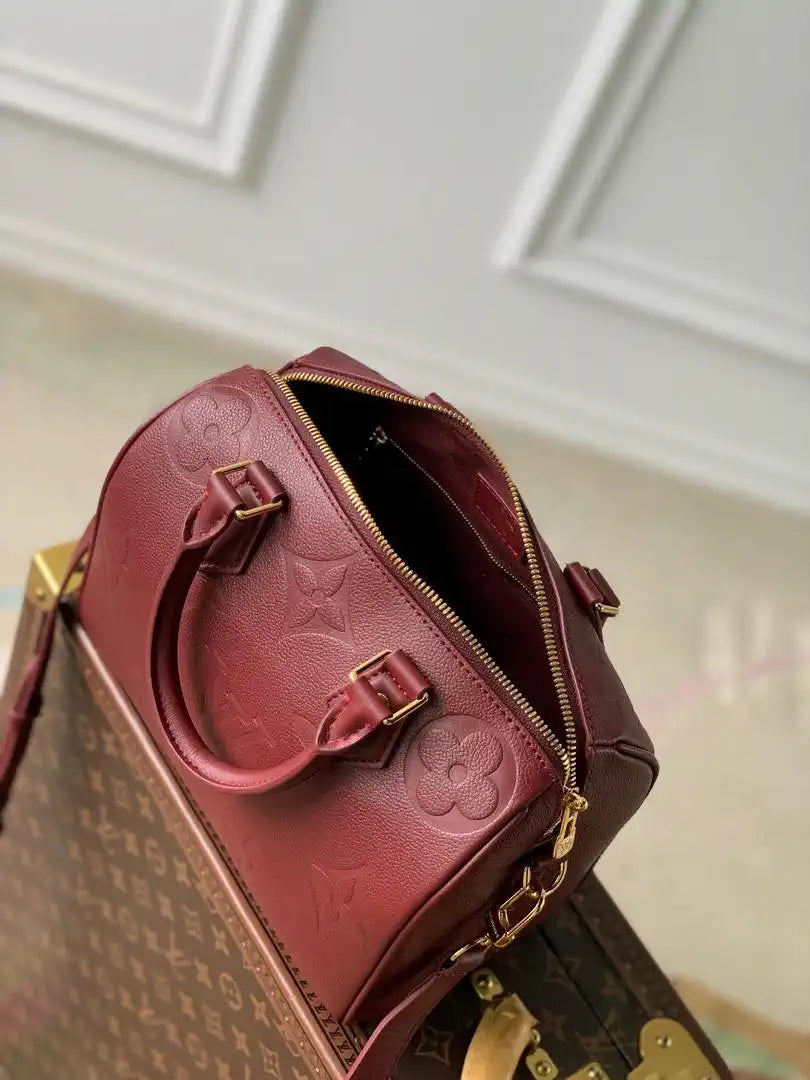 Louis Vuitton LV M59273  Speedy Bandouliere 25 Bag Red