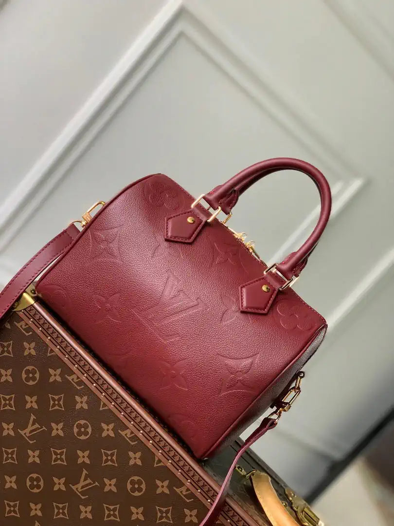 Louis Vuitton LV M59273  Speedy Bandouliere 25 Bag Red