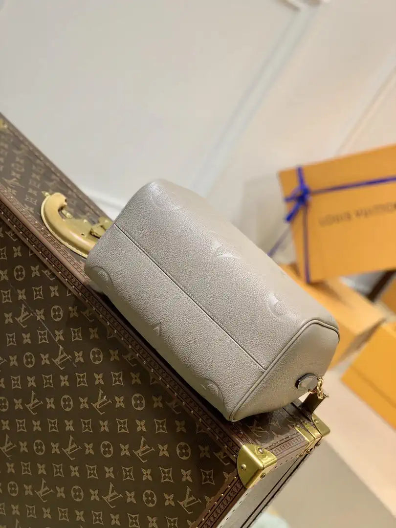 Louis Vuitton LV M59273  Speedy Bandouliere 25 Bag Tourterelle