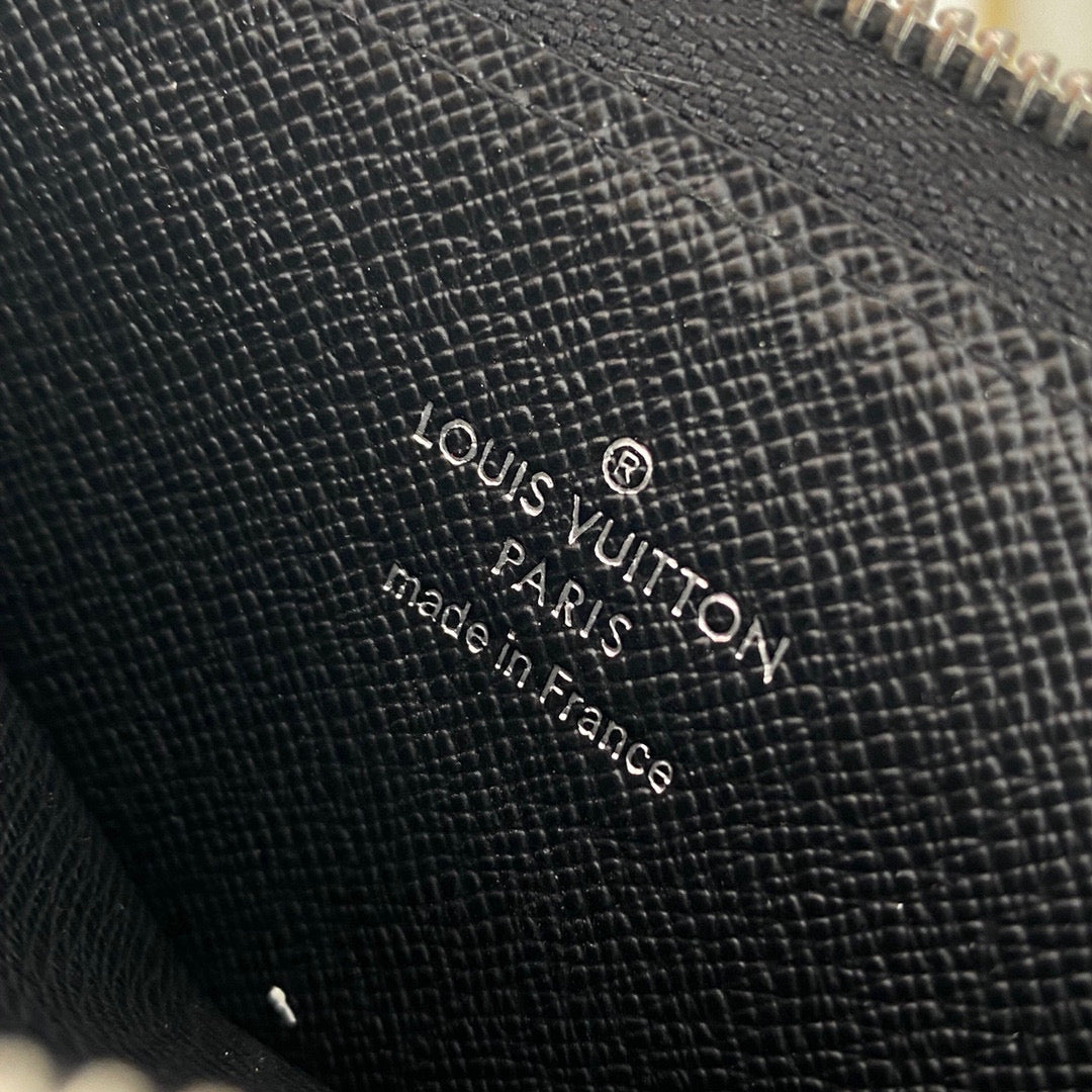 Louis Vuitton LV M69431 Card Holder Recto Verso Monogram Canvas