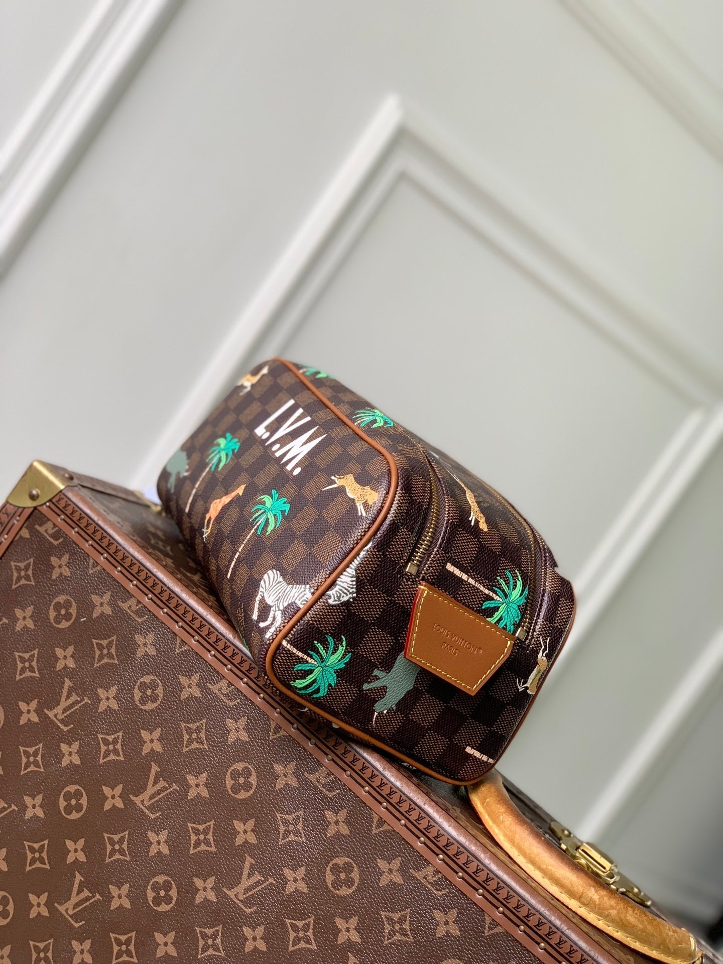 Louis Vuitton  LV N40889 LV x The Darjeeling Limited Dopp Kit Canvas - Default Title - View 2