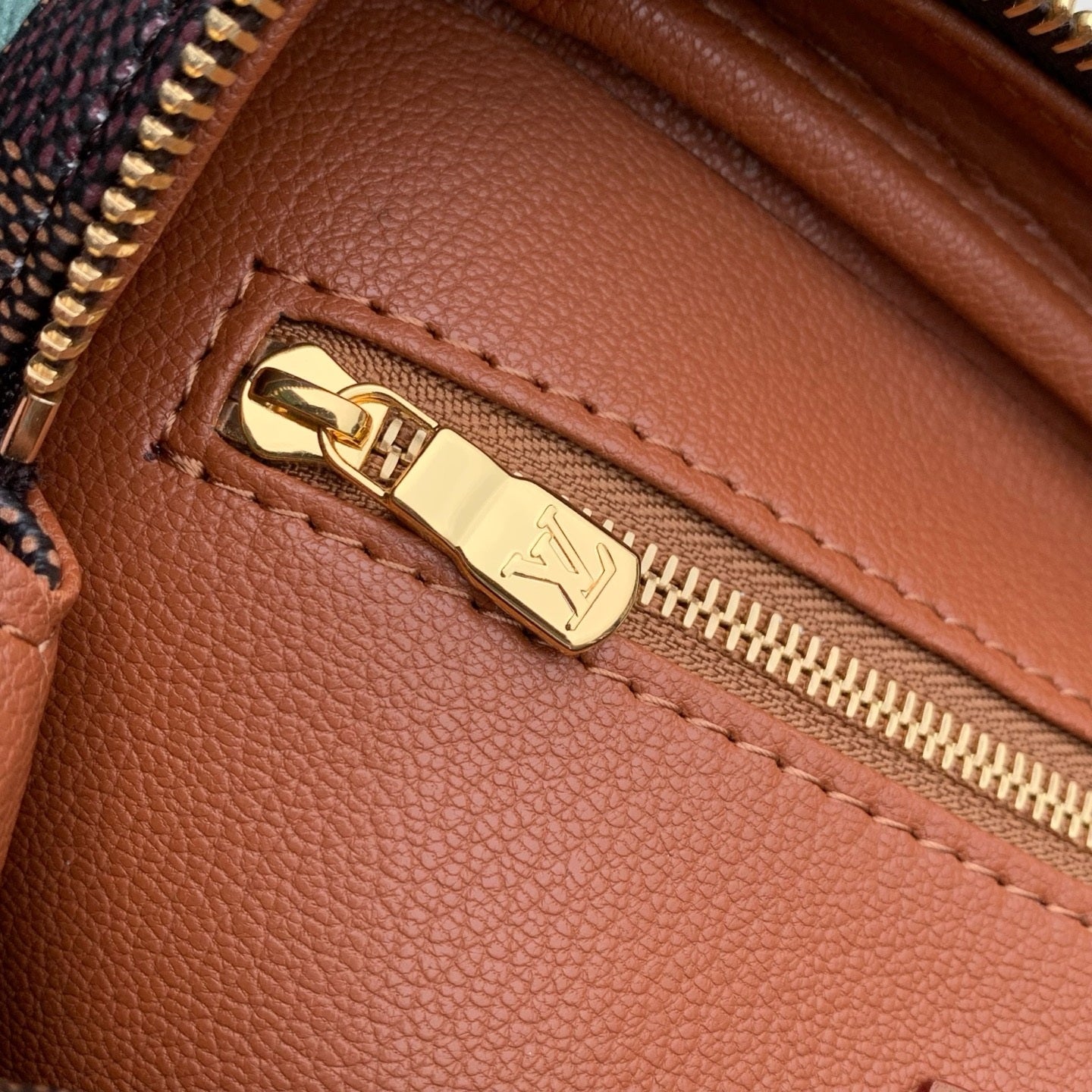 Louis Vuitton  LV N40889 LV x The Darjeeling Limited Dopp Kit Canvas