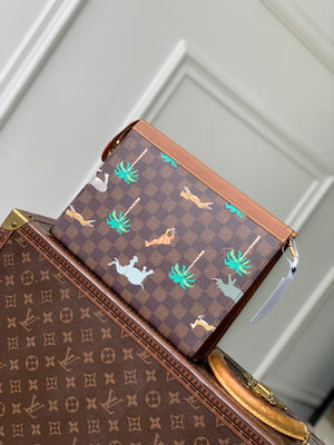 Louis Vuitton  LV N40897 Pochette Voyage MM x The Darjeeling Limited - Default Title - View 3