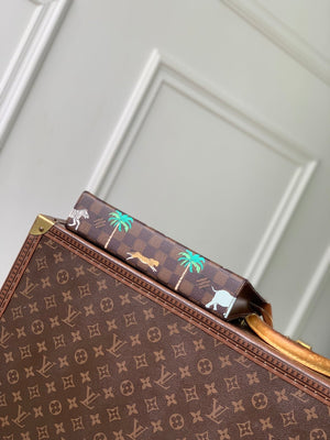Louis Vuitton  LV N40897 Pochette Voyage MM x The Darjeeling Limited - Default Title - View 4