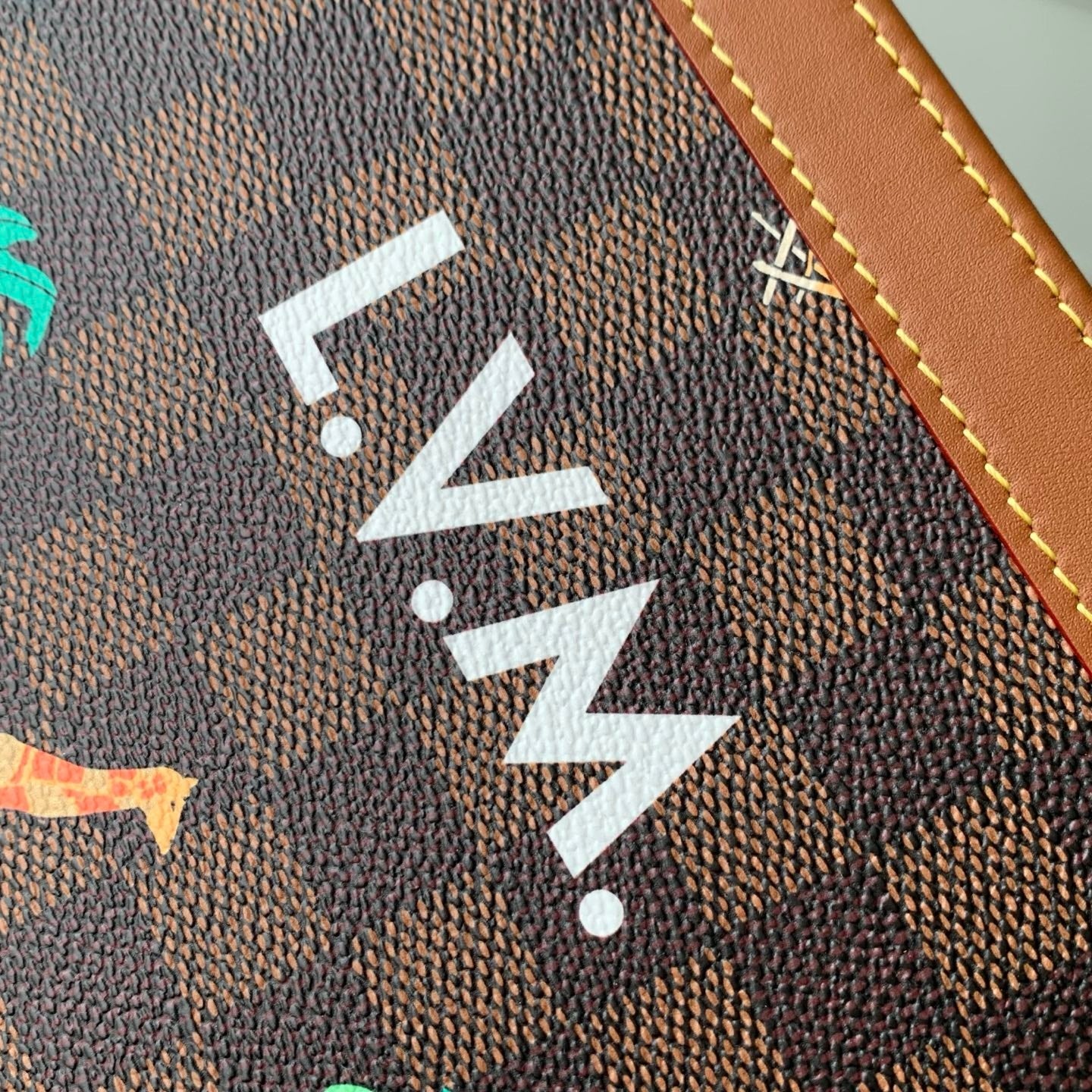 Louis Vuitton  LV N40897 Pochette Voyage MM x The Darjeeling Limited - Default Title - View 5