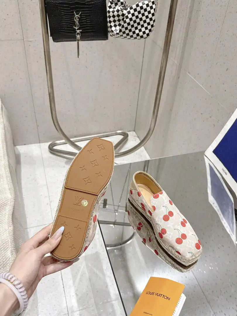 Louis Vuitton LV New Fisherman Classic Monogram Shoes L66305