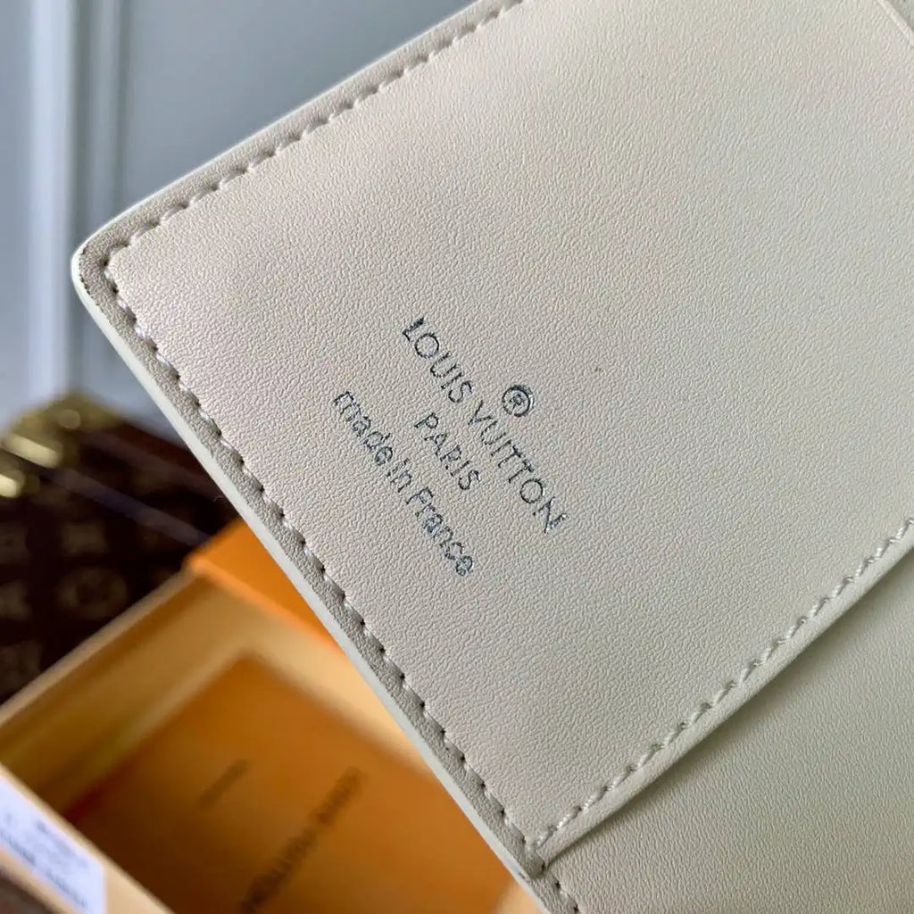 Louis Vuitton LV R20005 Small Ring Agenda Cover Monogram RC10021
