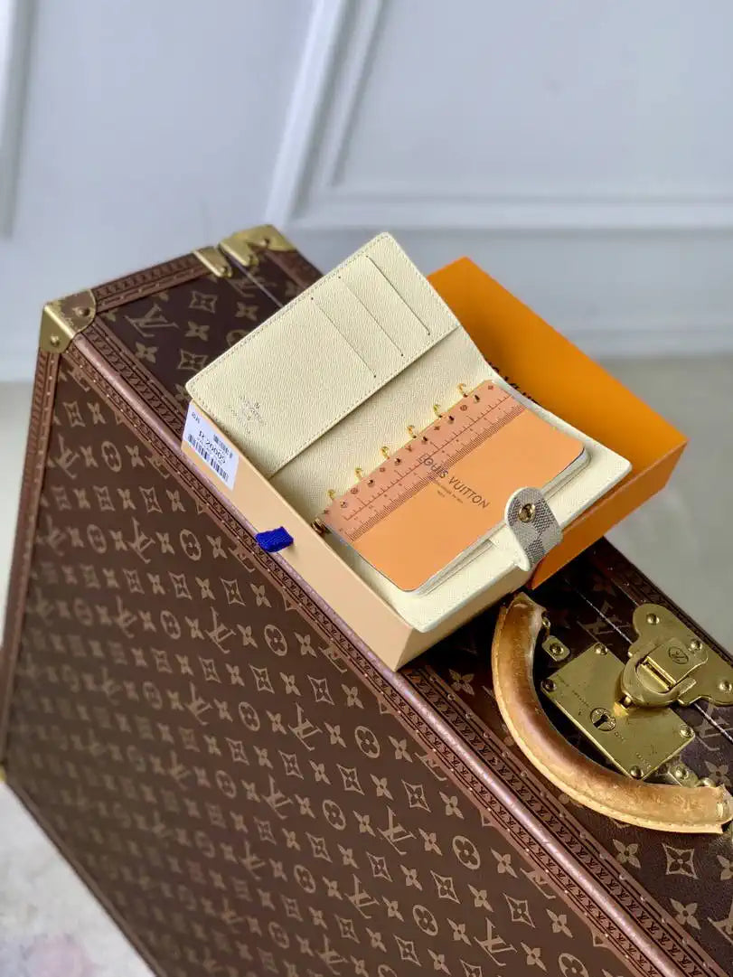 Louis Vuitton LV R20005 Small Ring Agenda Cover Monogram RC10011