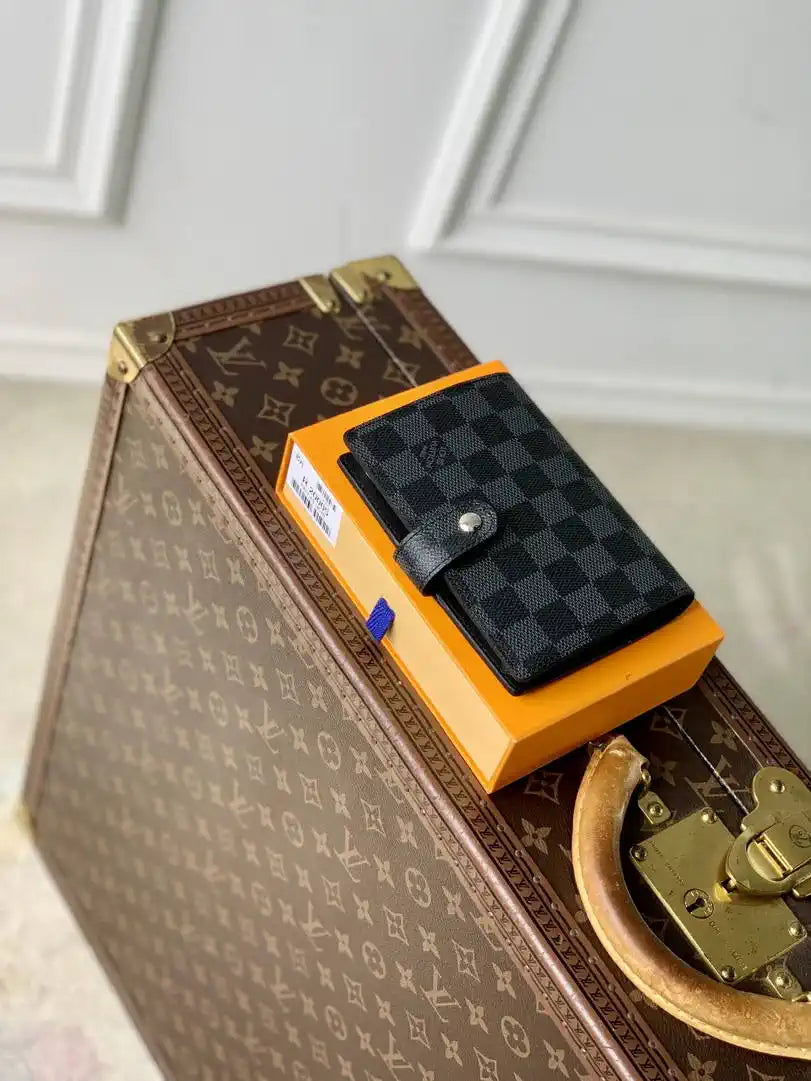Louis Vuitton LV R20005 Small Ring Agenda Cover Monogram RC10012