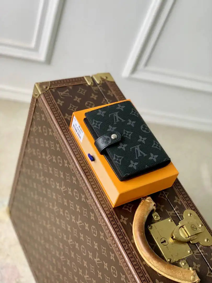 Louis Vuitton LV R20005 Small Ring Agenda Cover Monogram RC10013