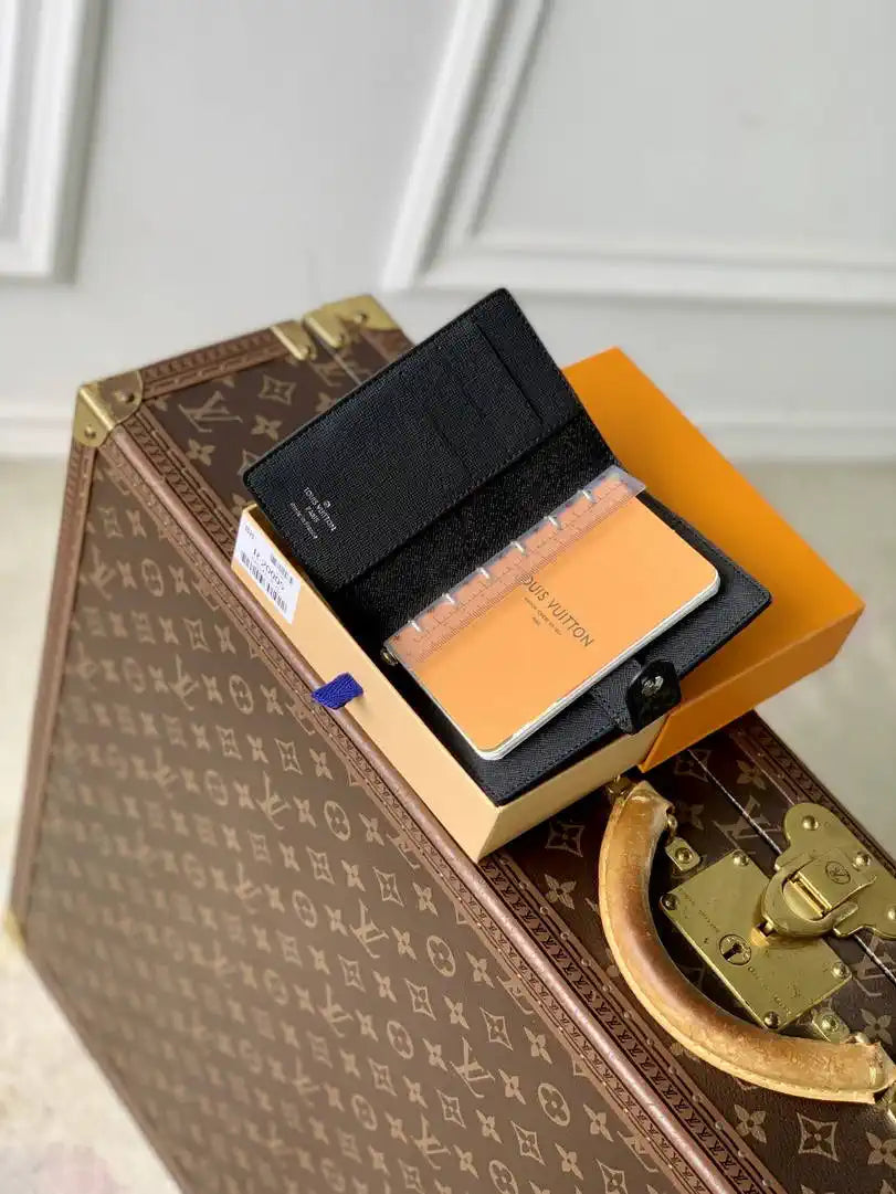 Louis Vuitton LV R20005 Small Ring Agenda Cover Monogram RC10013