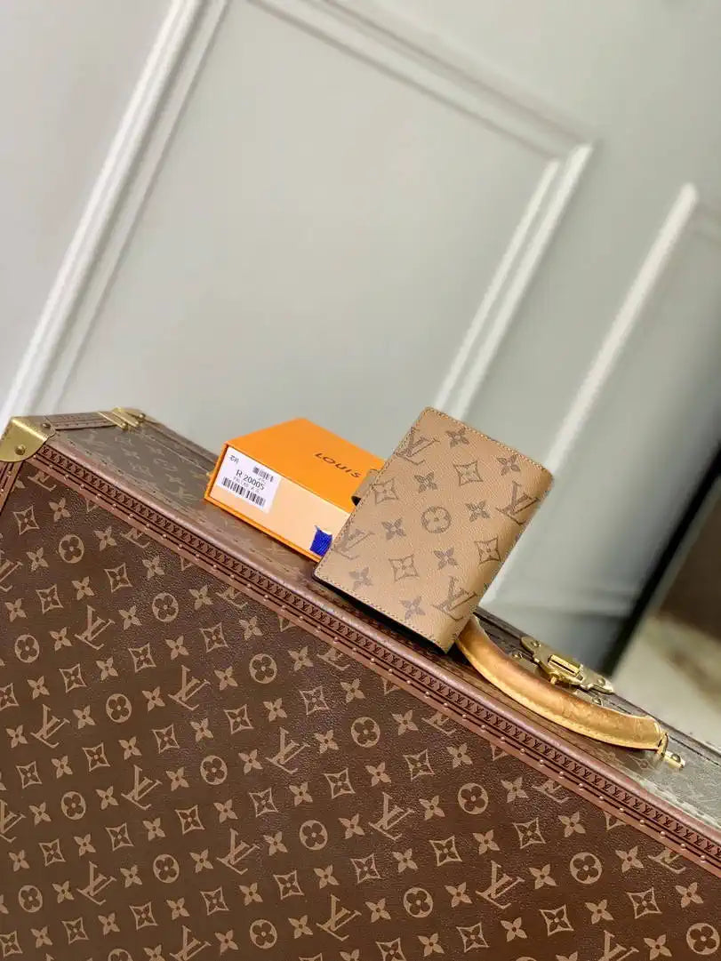 Louis Vuitton LV R20005 Small Ring Agenda Cover Monogram RC10015
