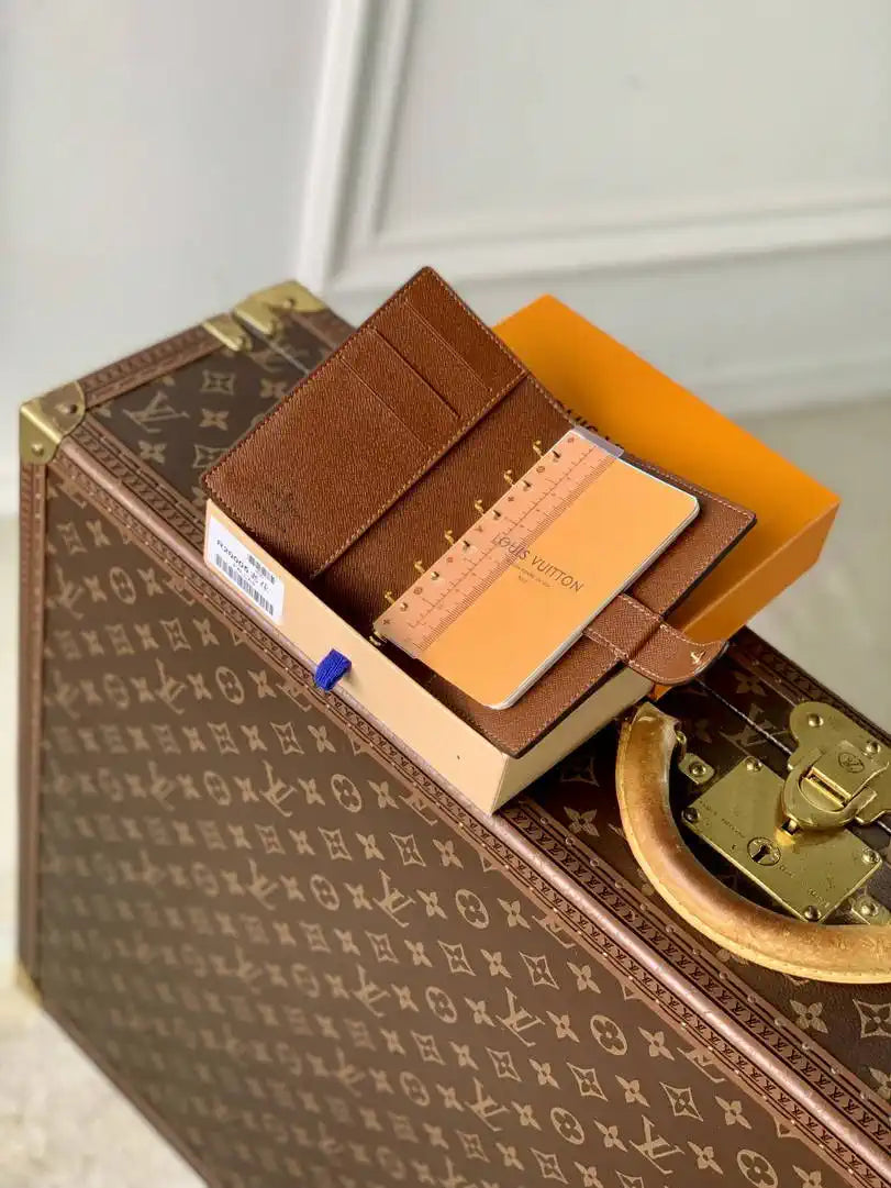Louis Vuitton LV R20005 Small Ring Agenda Cover Monogram RC10016