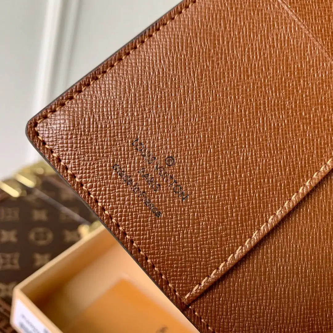 Louis Vuitton LV R20005 Small Ring Agenda Cover Monogram RC10016